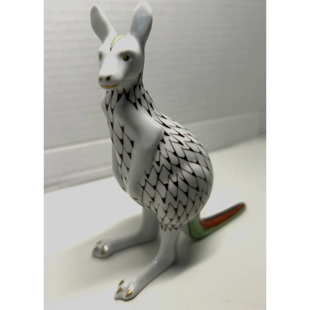 Hollohaza Porcelain Kangaroo Figurine Fishnet excellent condition